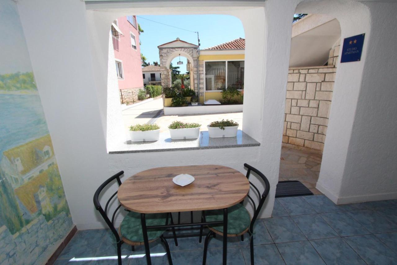 Apartments Knezovic Rovinj Oda fotoğraf